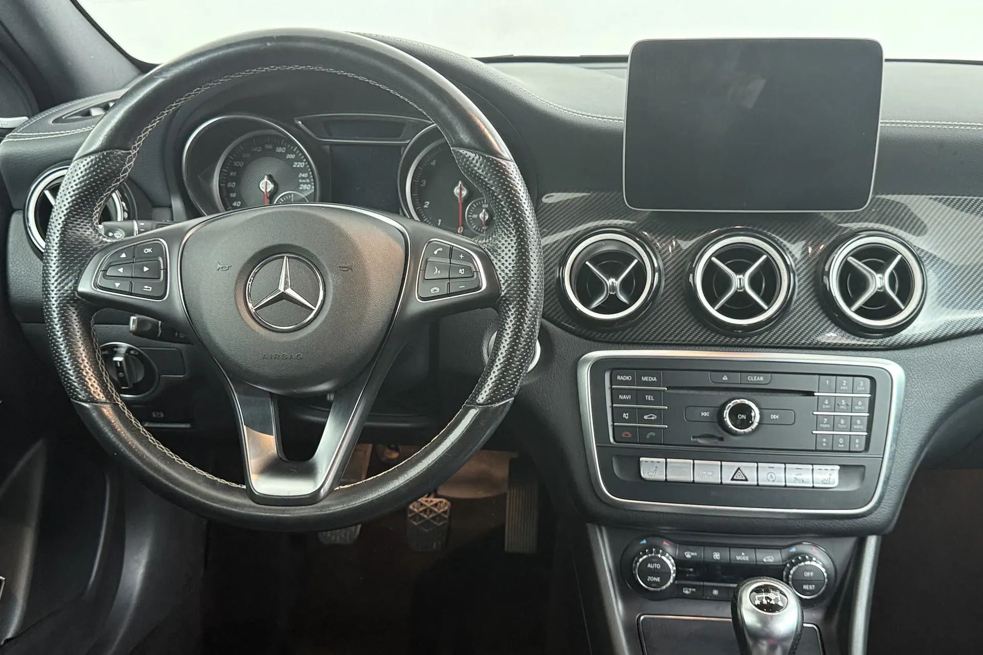 Mercedes-Benz GLA Strasbourg vue 4 Mercedes-Benz GLA en leasing sans apport à Strasbourg — vue 4
