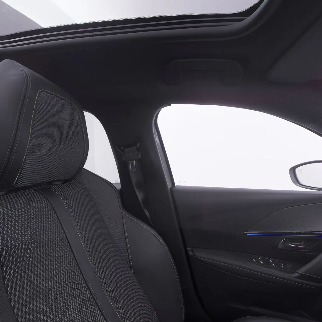 Peugeot 208 en leasing sans apport à Strasbourg — vue 4