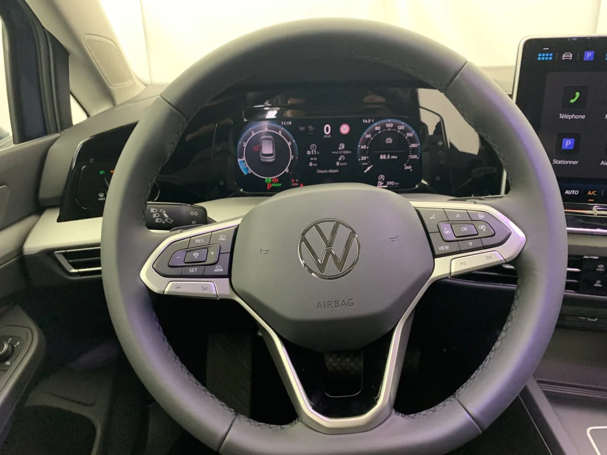 Volkswagen Golf Strasbourg vue 5 Volkswagen Golf en leasing sans apport à Strasbourg — vue 5